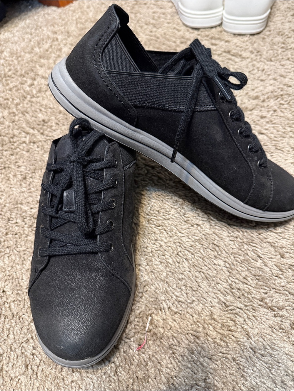 Women’s Clark Cloudsteppers Black Lace-Up Sneakers